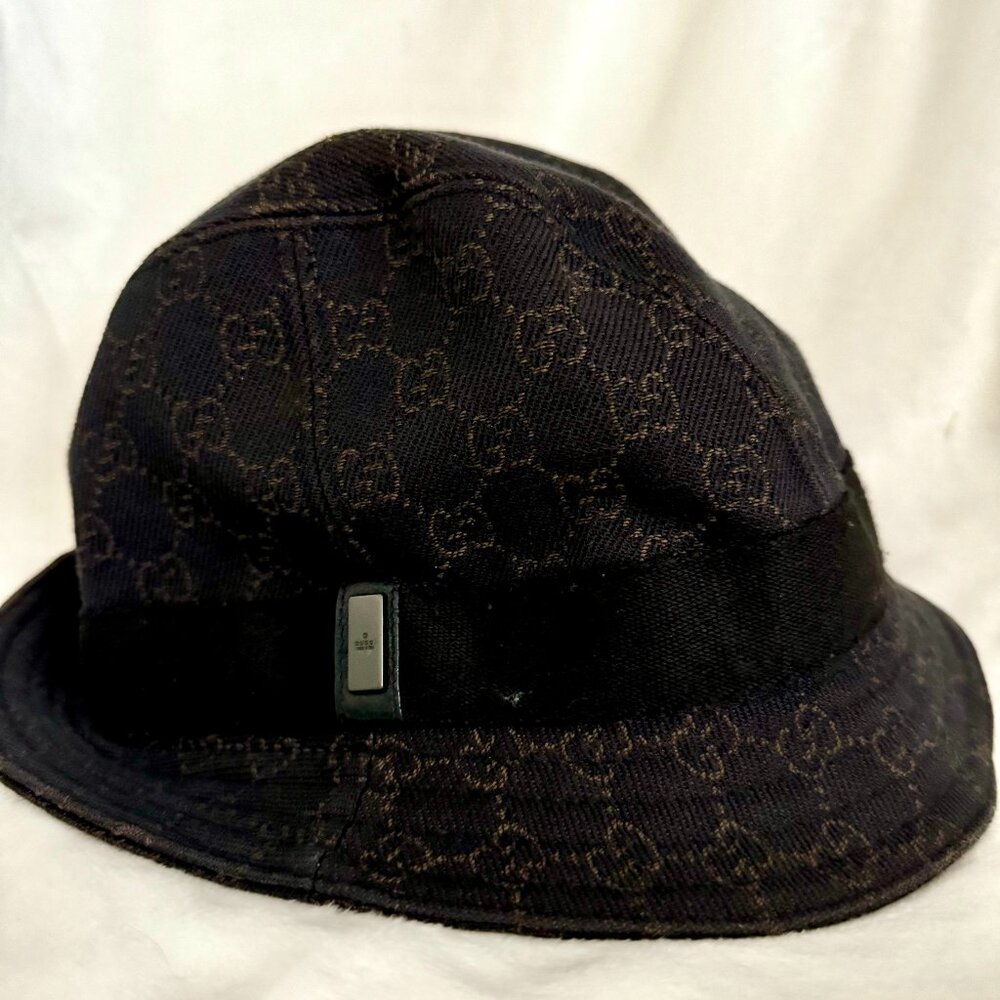GUCCI BUCKET HAT MONOGRAM